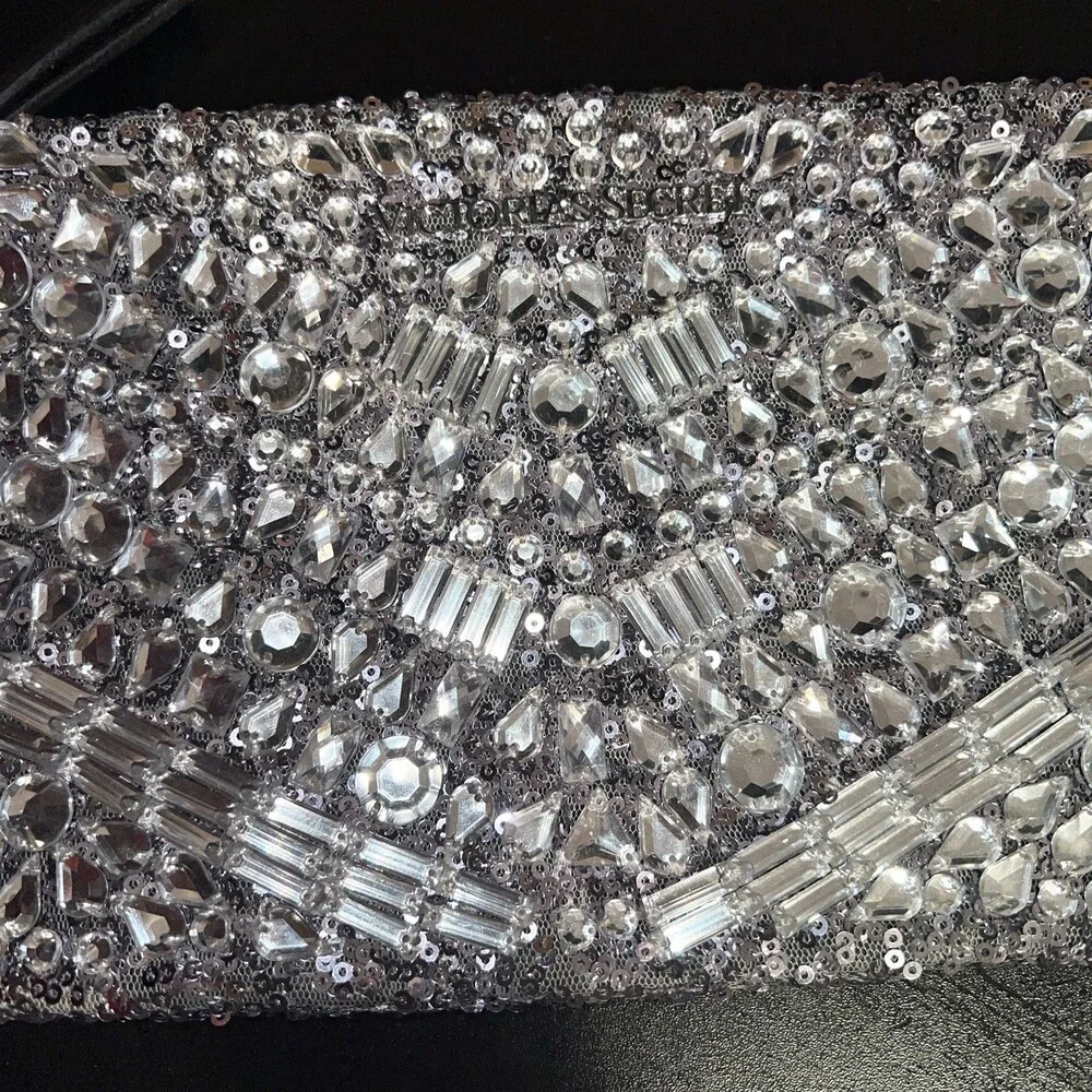 Victoria’s Secret Silver CRYSTALLIZED SEQUINED Clutch MAKE UP Bag Pouch 10.5x5.5